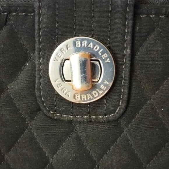 Vera Bradley “Go Wild” Black Quilted Turnlock RFID Wallet Leopard Print Rare - Picture 4 of 5